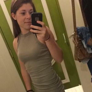 Meet your Posher, Emily